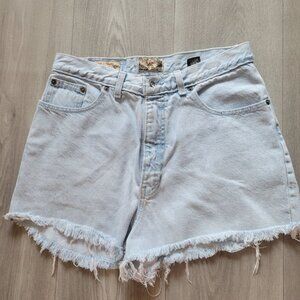Vintage Express High-Waisted Light Wash Denim Shorts Size 13 With Frayed Hem